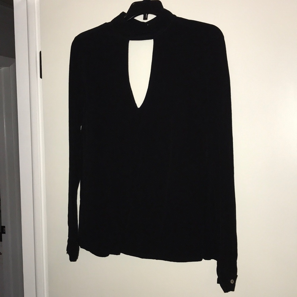 Black key hole top